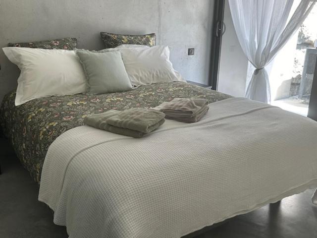 Gites Les Rochers De Plaisians Ngoại thất bức ảnh